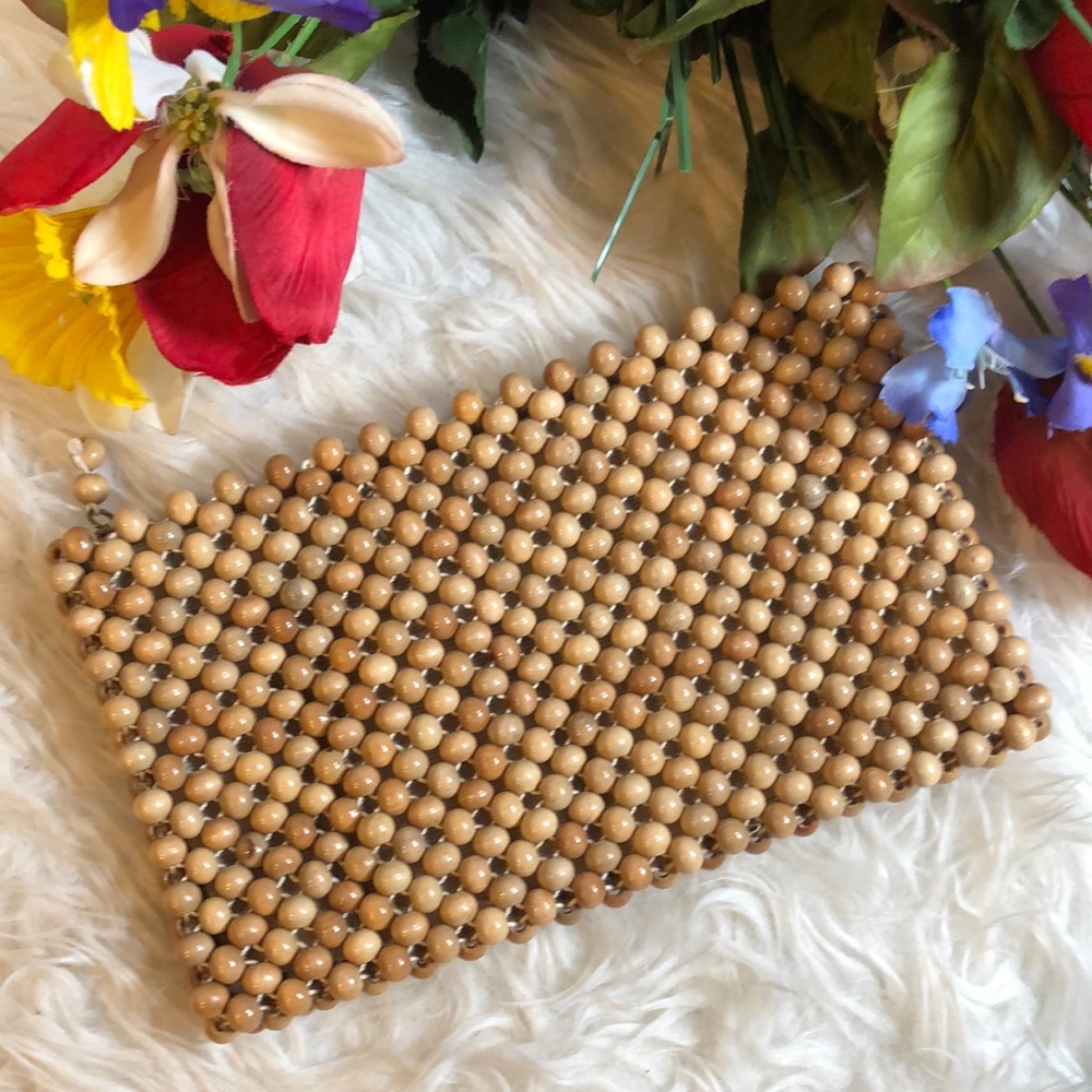 🌺Vintage unique rare wooden beads clutch 🌺